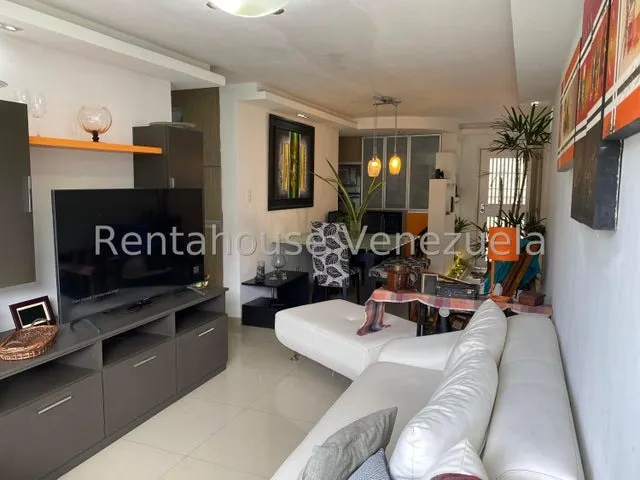 Hermoso Ph Dúplex, Remodelado Y Lleno De Luz Natural En Venta, En El Encantado,  25-6409