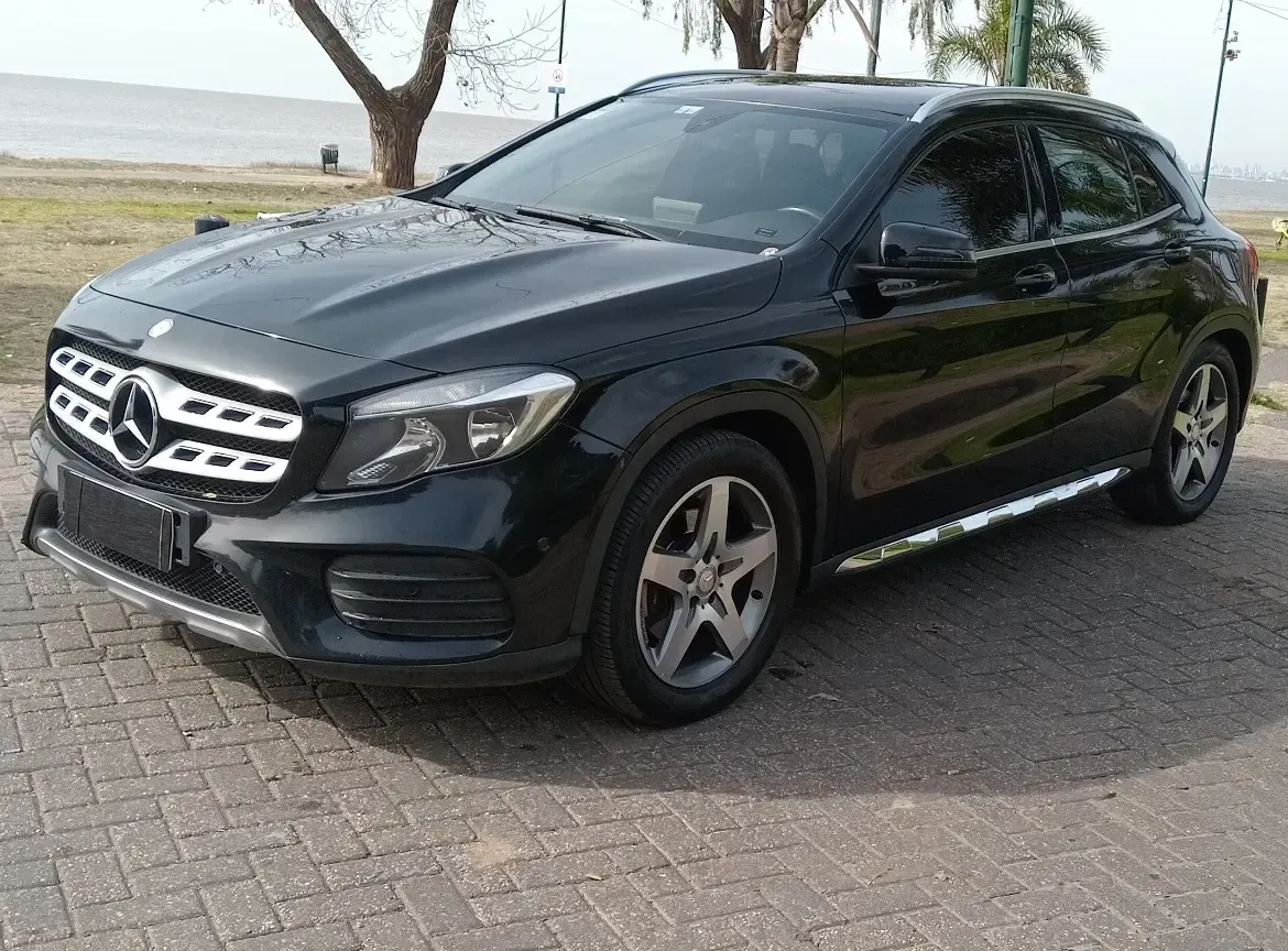 Mercedes-Benz Clase GLA 1.6 Gla250 Amg-line 211cv
