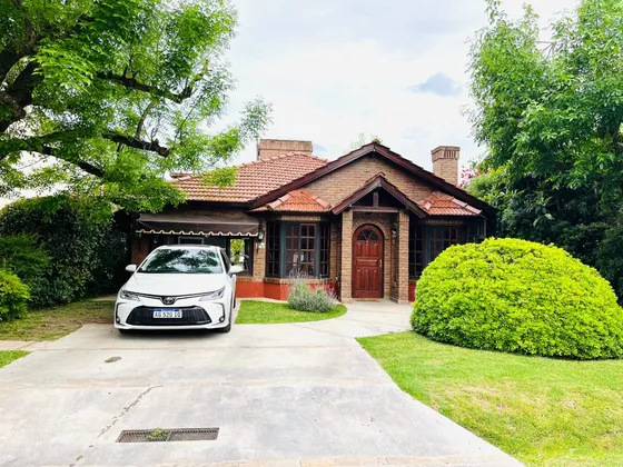 Dueño Directo Vende - Casa En Venta Cc Bco Pcia Sector 2 - Terreno Único Con Fondo Abierto A Espacio Verde - Con Pileta 