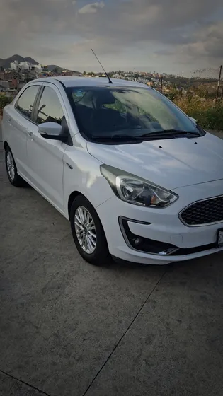 Ford Figo 1.5 Titanium Sedan At
