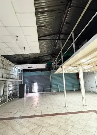 Extraordinario Galpón Comercial - Local De 600metros - Casco De Chacao
