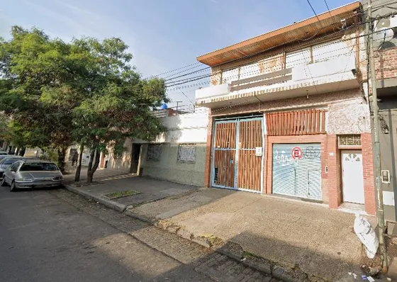 Vivienda Multifamiliar / Deposito / Local Comercial