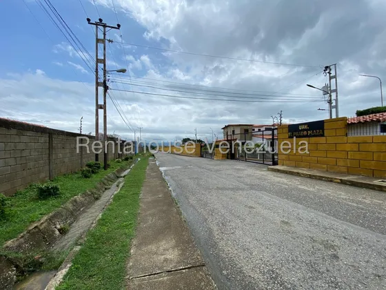 Julian Galindez Vende Casa En La Piedad Norte Cabudare #25-22896