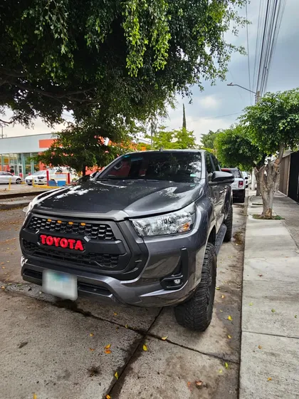 Toyota Hilux 2.7 Cabina Doble Sr Mt