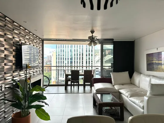 Apartamento En Venta En El Poblado, Milla De Oro. Cod V12946