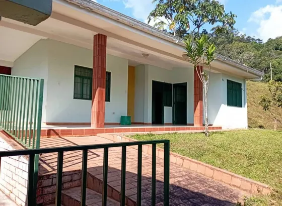 Casa De Campo En Venta En Helechales