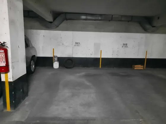 Arriendo Estacionamiento San Isidro 40
