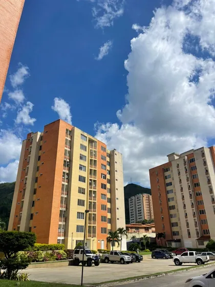 Apartamento En Venta En Residencias Doral Country. El Rincon. Keivis V
