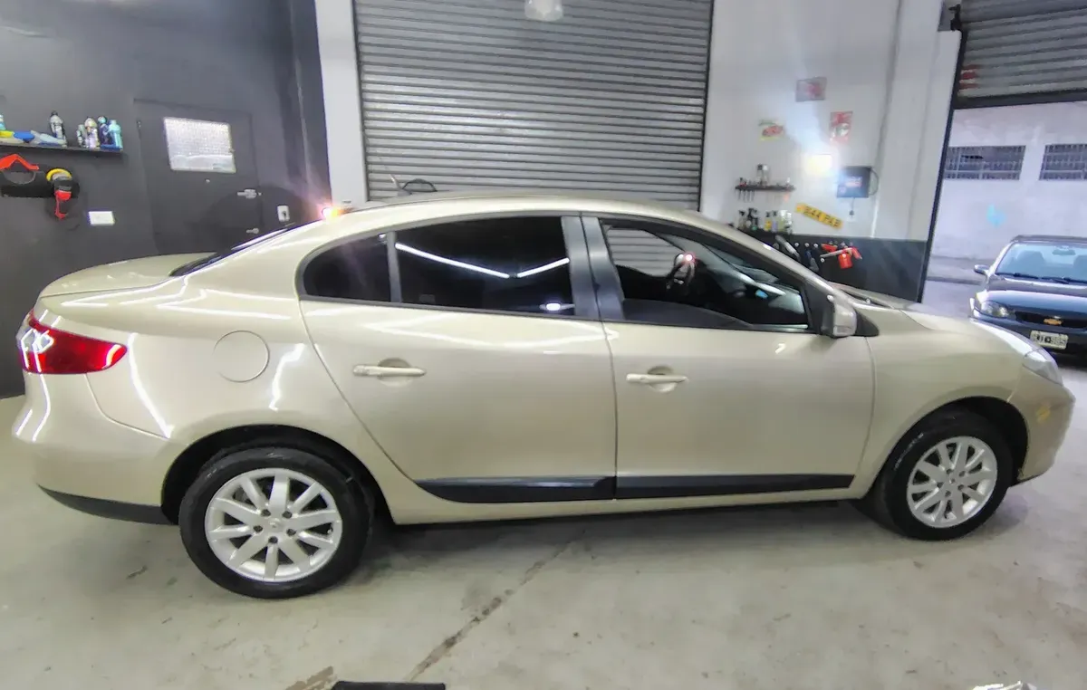 Renault Fluence 1.6 Confort Plus 110cv