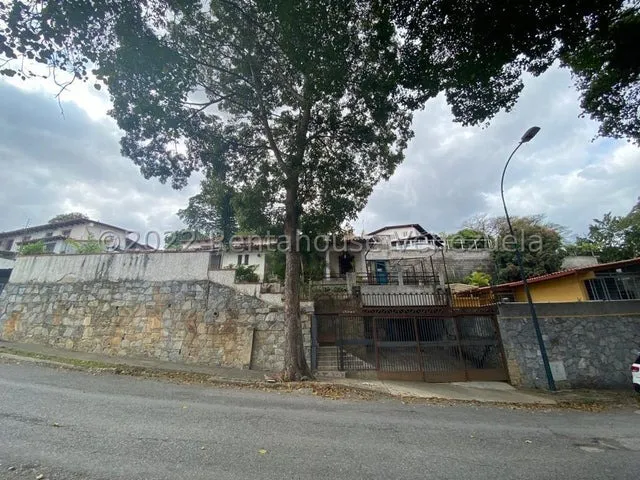 Se Vende Casa En Prados Del Este Mls #23-25211