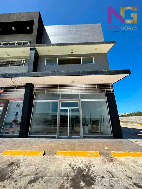 Local Comercial Ubicado En La Av. Llano Adentro 
