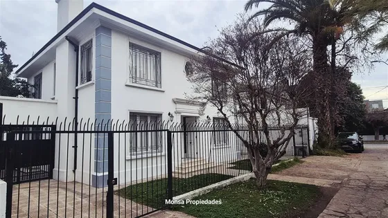 Casa En Arriendo De 5d 3b Piscina Y Depto. Interior Ñuñoa