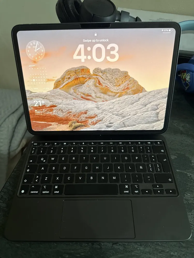 Apple Magic Keyboard Cor Preto A2261 | Parcelamento sem juros