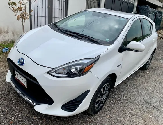 Toyota Prius 1.8 Base Cvt C