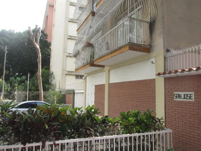 Oportunidad, Local Comercial En Excelentes Condiciones, 94 Mts2. Cmd 25-12842
