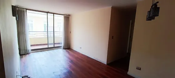 Se Vende Amplio Departamento En El Plan De Valparaíso