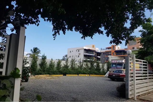 Solar De 551mts Para Uso Comercial O Residencial A Menos De Una Esquina De La Autopista San Isidro Y La Sirena
