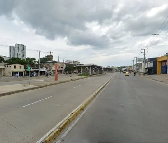 Bodega Con Alta Visibilidad, Doble Frente, Ubicada En Epicentro Comercial De La Ciudad Cod. 17090