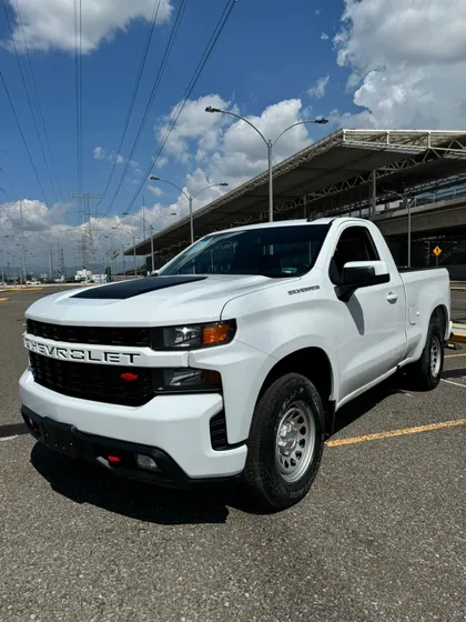 Chevrolet Cheyenne 5.3 Doble Cab Rst 4x4 At