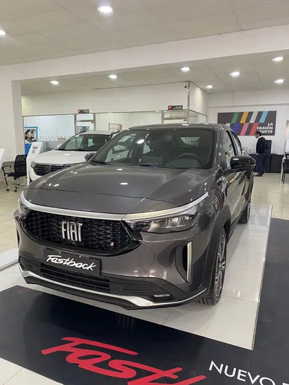 Fiat Fastback 1.3 T270 At6