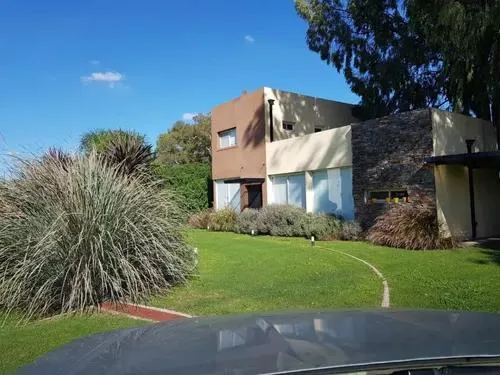 Casa En Venta Y Alquiler Club La Candida, Arturo Seguí