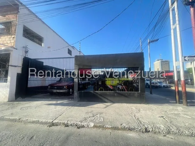 Estefani Salon Vende Local Comercial En Centro-lara/25-17345/
