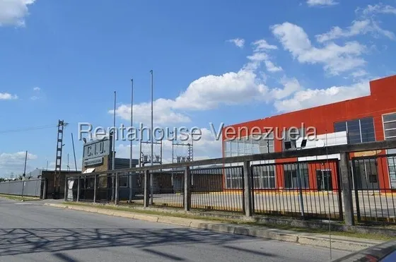 Alquiler De Local Comercial Inm Con Equipamiento Industrial Total! 141 M², Ubicado Estratégicamente, Cuenta Con Ascensor De Carga, Ciu San Diego Campana Industrial, Aires Acondicionado, Mezzanina,