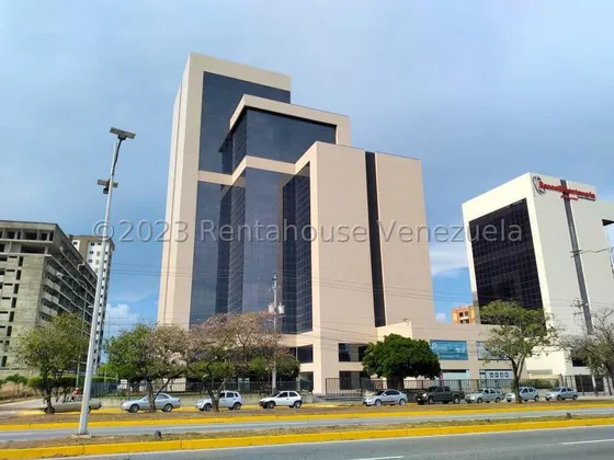 José Trivero Vende Amplia Y Comoda Oficina Ubicada En Zona Este De Barquisimeto