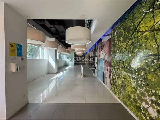 Arriendo Local Comercial 206 M2. Nueva Las Condes