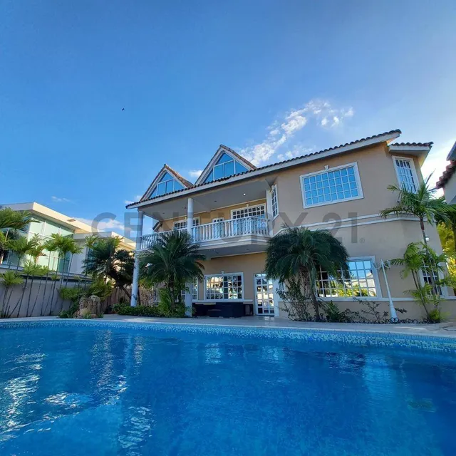 Conjunto Residencial Las Villas, Vista Al Canal Principal