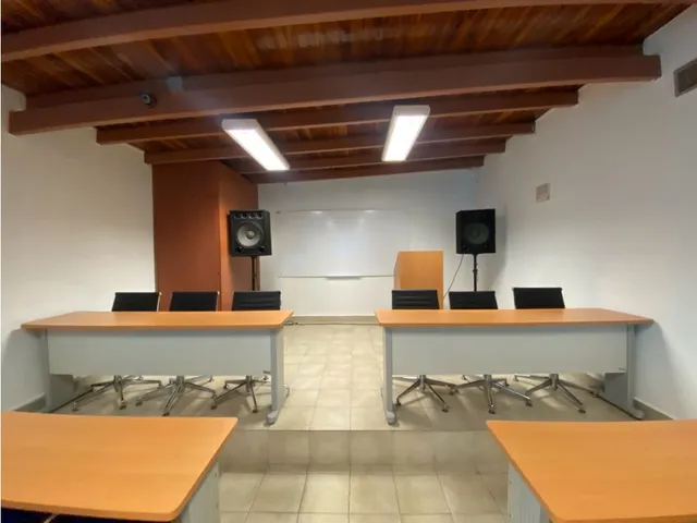 Alquiler Sala De Conferencias Para Charlas Capacitaciones Y Foros