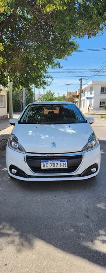 Peugeot 208 1.6 Active