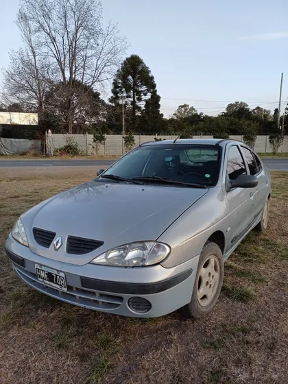 Renault Megane 1.6 Tric Pack Plus Gnc