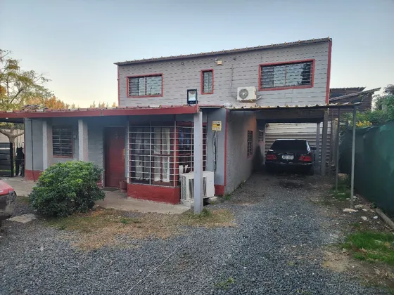Casa De 2 Pisos En Excelentes Condiciones (remodelada En 2021), Completamente Amueblada Con Sistema De Seguridad Incluido Gran Oportunidad!!