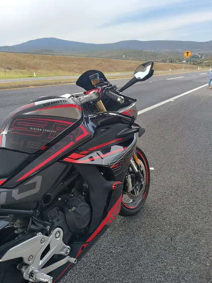 Excelente Cf Moto 450sr 