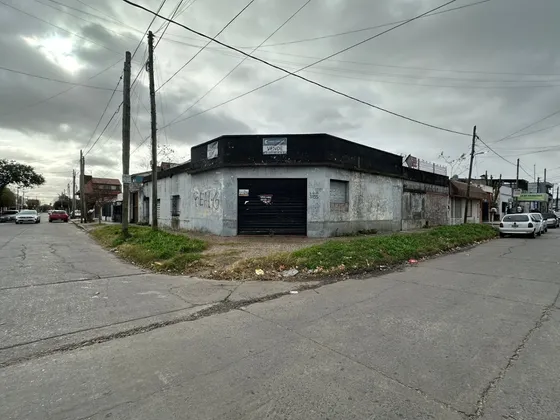 Venta Galpón Quilmes Oeste Con Cochera