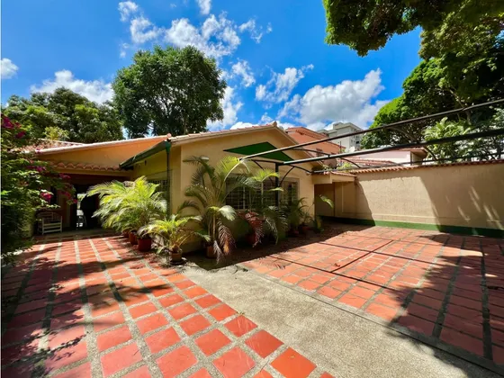 Se Vende Casa 265m² 4h+s/ 2b+s La Floresta