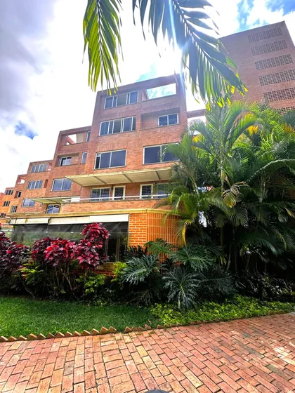 Se Vende Apto Moderno Dúplex En Loma Linda, El Hatillo Caracas 