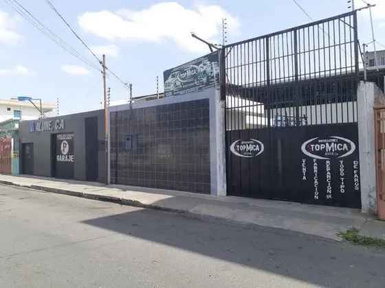 %% Raiza Suarez Vende Excelente Galpón En Zona Centro De Barquisimeto 2 5 4 2 2 2 Con 7 Oficinas 5 Baños Acabados Modernos Zona De Fácil Acceso Visítalo.                                               