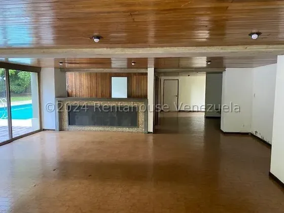 Santa Gertrudis, El Peñón, Caracas, Ref: 220,000 Mls #25-834 (cpf)