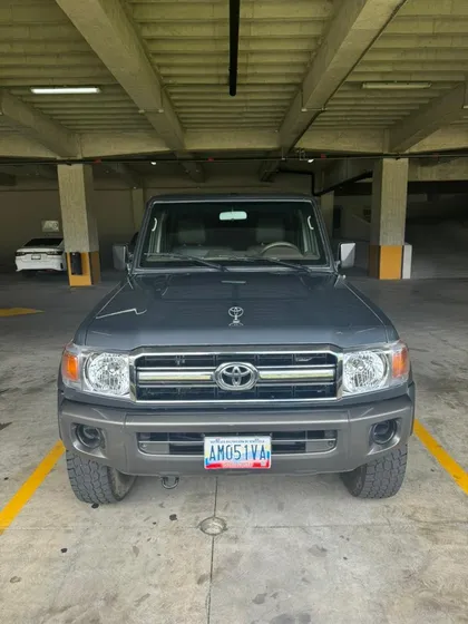 Toyota Land Cruiser V6 V6