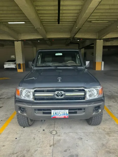 Toyota Land Cruiser V6 V6