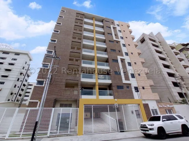 Penthouse En Venta En La Soledad Obra Gris Con Terraza Hermosa A Toda La Ciudad Unico En Su Estilo Edificio Nuevo Negoc Estef 25-12677