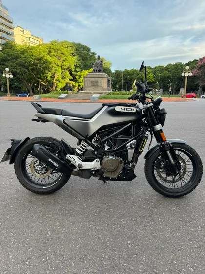 Husqvarna Svartpilen Impecable Con Accesorios
