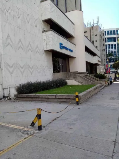 Alquilo Edificio Comercial De 1.511,42 M2, Ref. 13.000