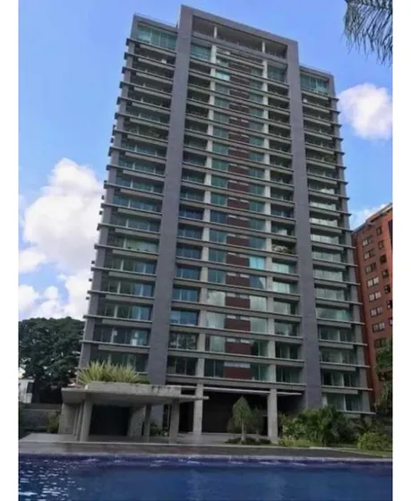 Se Alquila Apto  2h/2b/2e+m Av. Principal De Urb. Sebucán