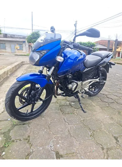 Pulsar 220 Bajaj