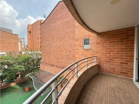 Venta  De Apartamento En Laureles