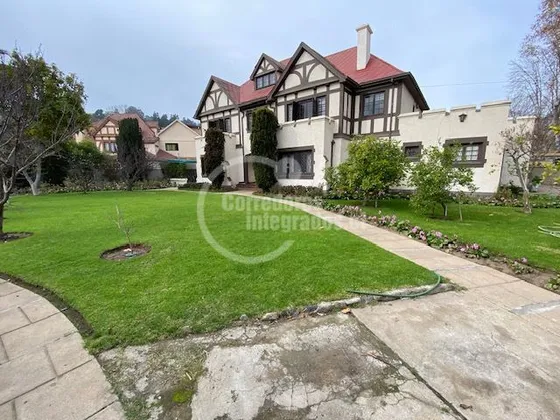 Casa En Venta De 7 Dorm. En Viña Del Mar