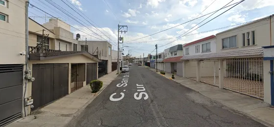 ¡¡atención Inversionistas!! Venta En Amplia Casa En Remate Bancario Col. Don Camilo, Toluca.